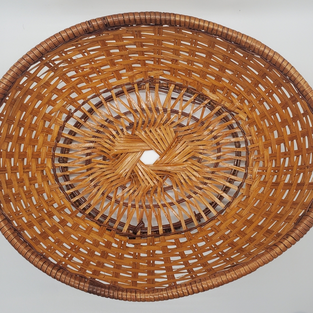 Vintage Wicker Bakset